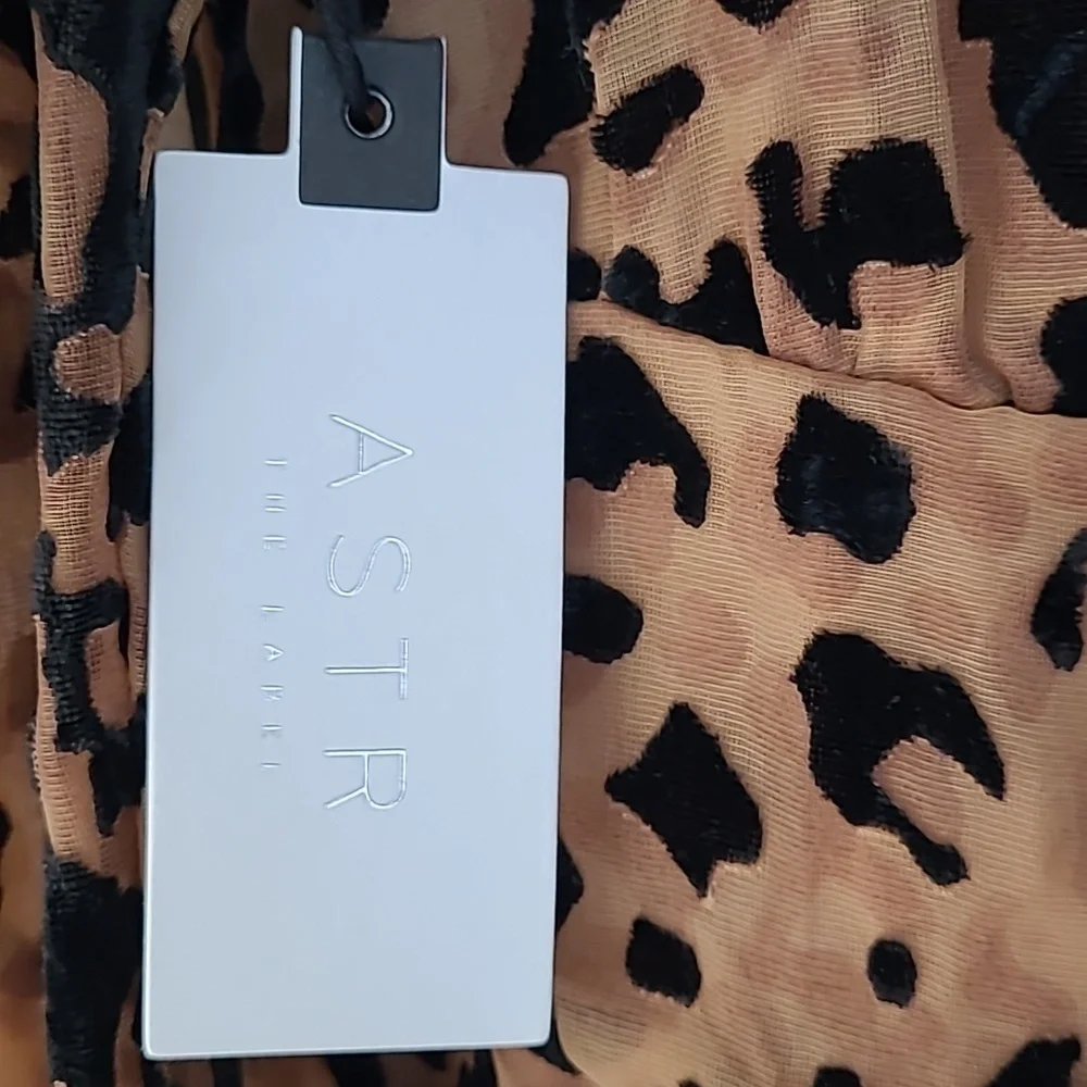 ASTR The Label Nikita Burnout Leopard Print Ruched Mini Dress Med NWT Mob Wife - Picture 6 of 14